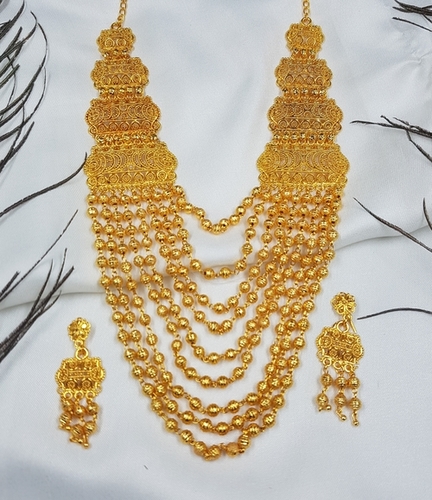 Traditional Gold Necklace Set Gender: Women