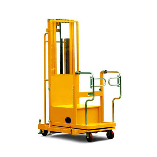 Semi Electric Order Picker Lifting Capacity: 5 Tonne