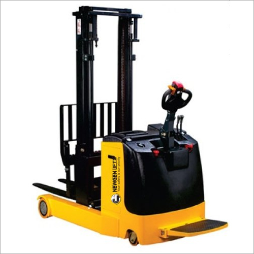 Electric Reach Stacker