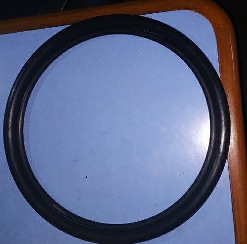 RUBBER SPACER