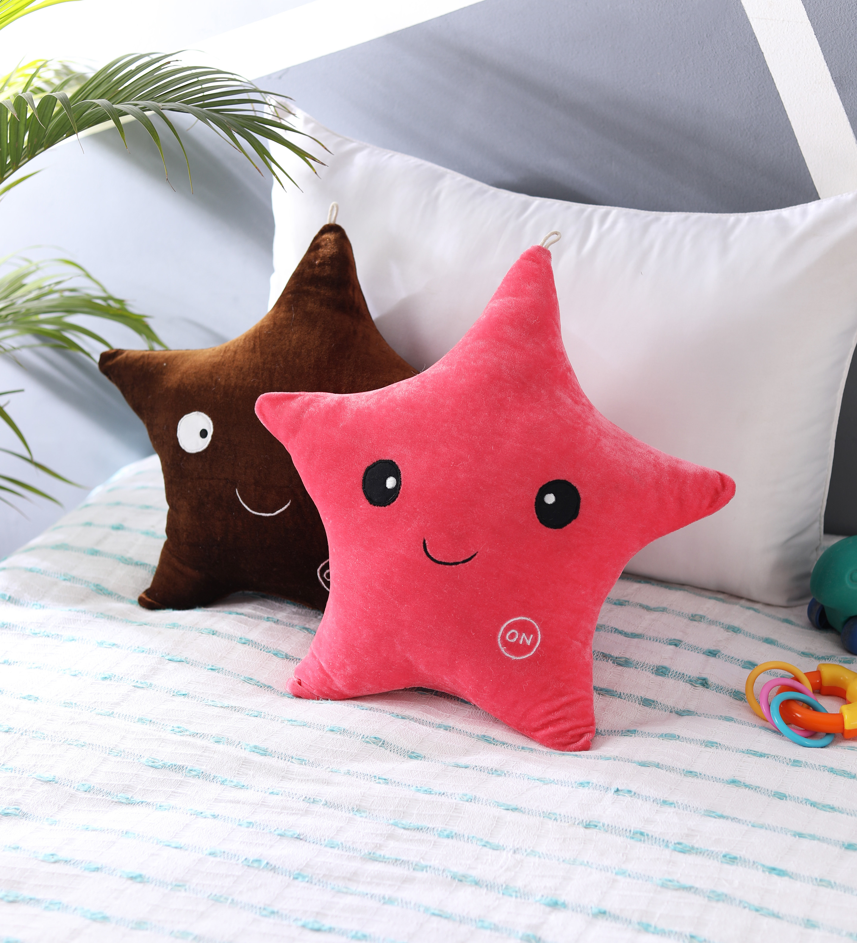 Star Pink Velvet Cushion