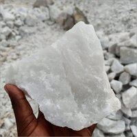 Granular Quartz Lumps - Granule Shape, Irreversible Dimensional Stability, White Color | High Strength, Transparent Porosity, Acid Refractory Type