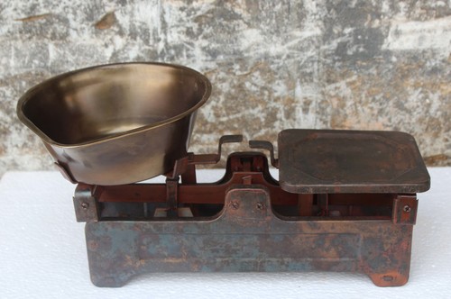 Vintage weighting scale with brass bowl By ANTIQUE FURNITURE HOUSE