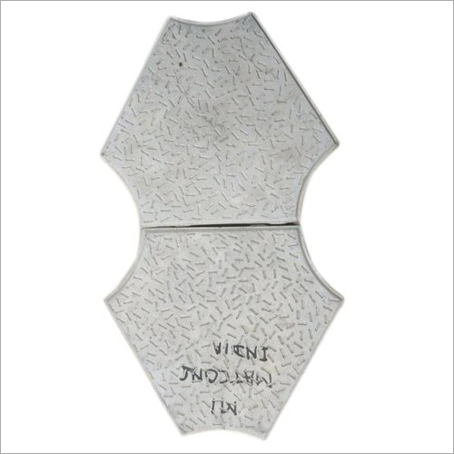 Concrete Paver Block - Material: Concrete, Block Size: 40 mm, Compressive Strength: 5 N/mm2 | Key Features: Durable Concrete Composition, Ideal for Paving Applications