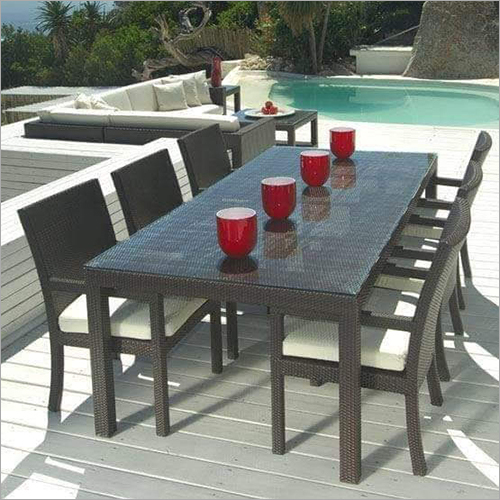Poolside Dining Furniture
