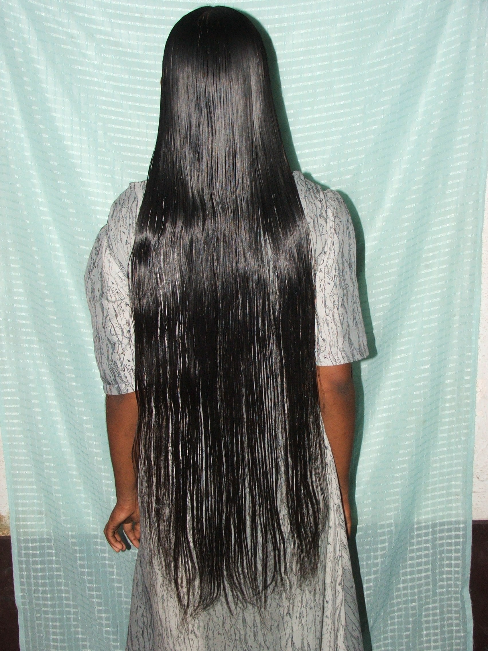 NATURAL LONG HUMAN HAIR