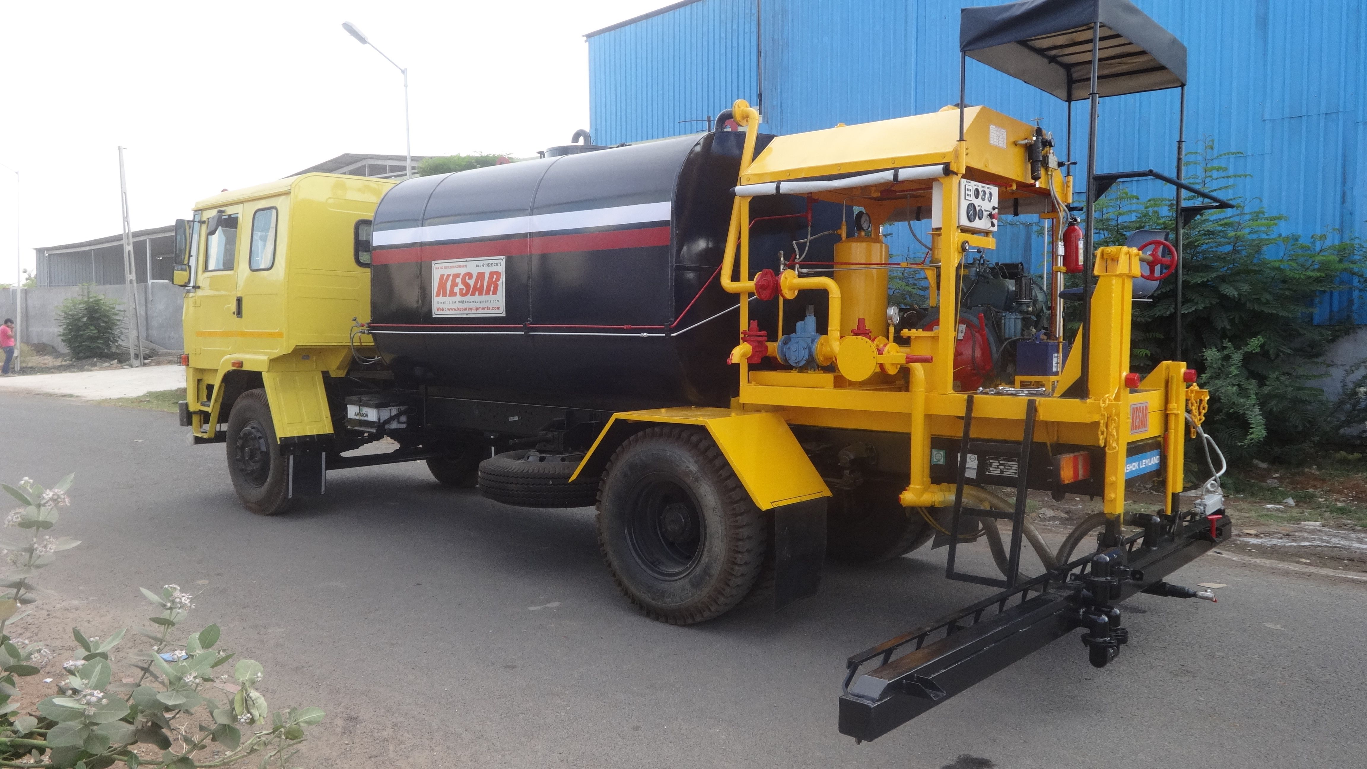 Road Construction Bitumen Pressure Distributors