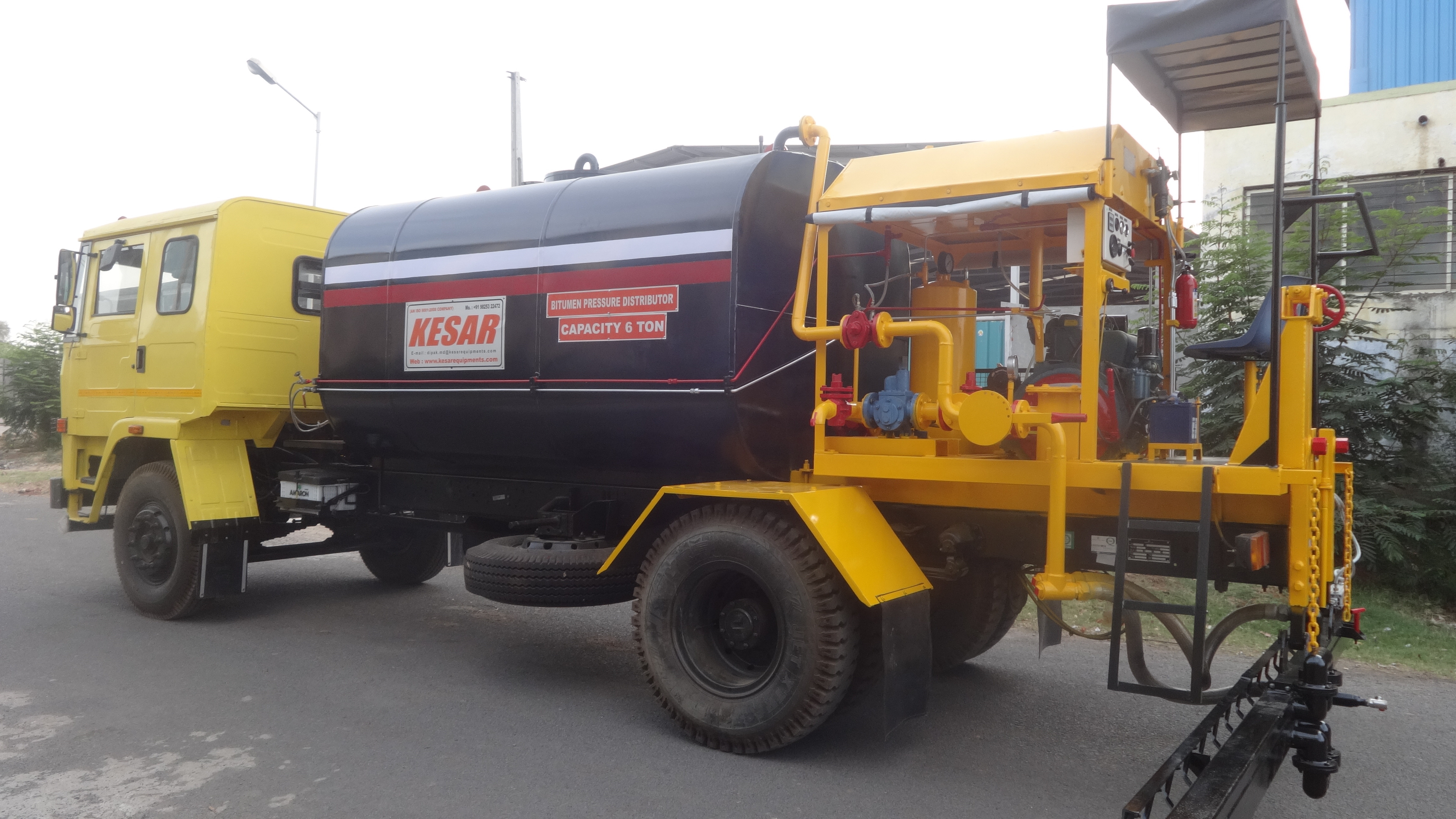 Road Construction Bitumen Pressure Distributors