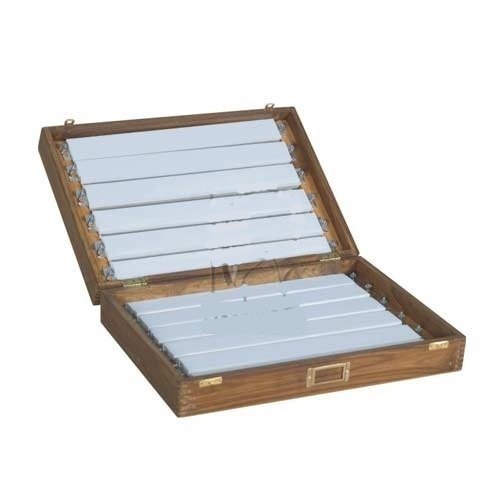 Labcare Export Insect Box With Stretching Strips