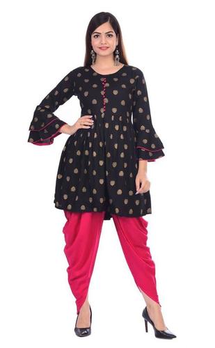 Blak:Pink Kashishiya  Women Kurti With Dhoti Pant