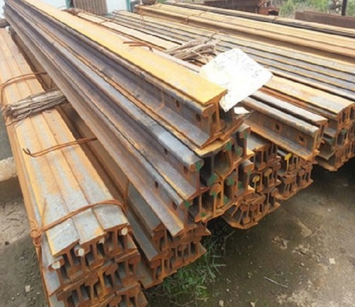 Original Excellent Grade Quality Used Rail Scrap R50-R65 Steel, 12m Length, 64.72kg, No Fishplates - C 0.82%, Si 0.40%, Mn 1.05%, Durable, Reliable, Recycled Material