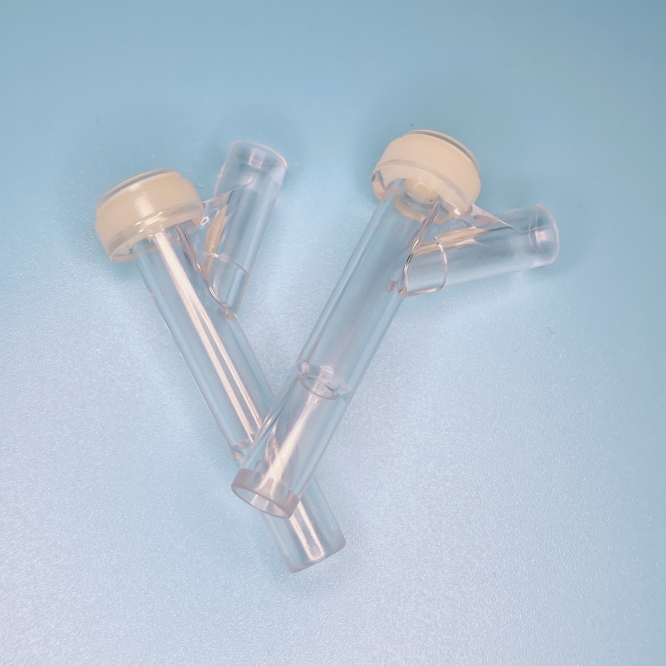 Medical Components Y injection port site for infusion set Light-Proof