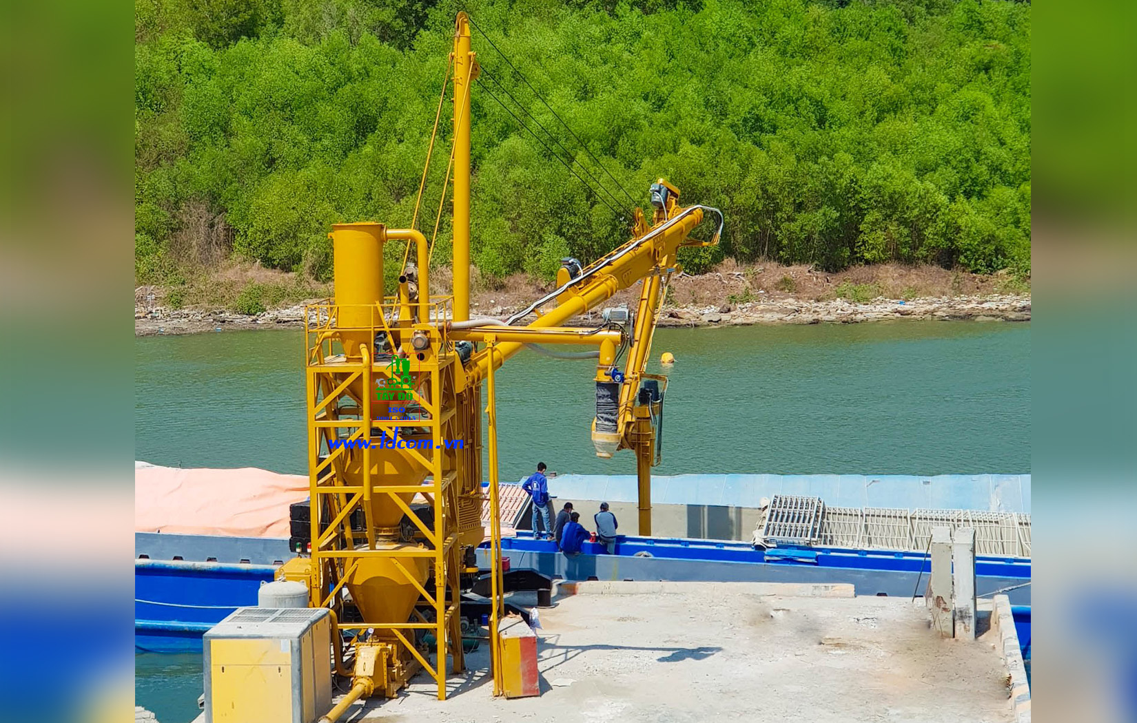 Cement Ship Unloader Combine Cement Weighing Hopper. Capacity 50 T/H