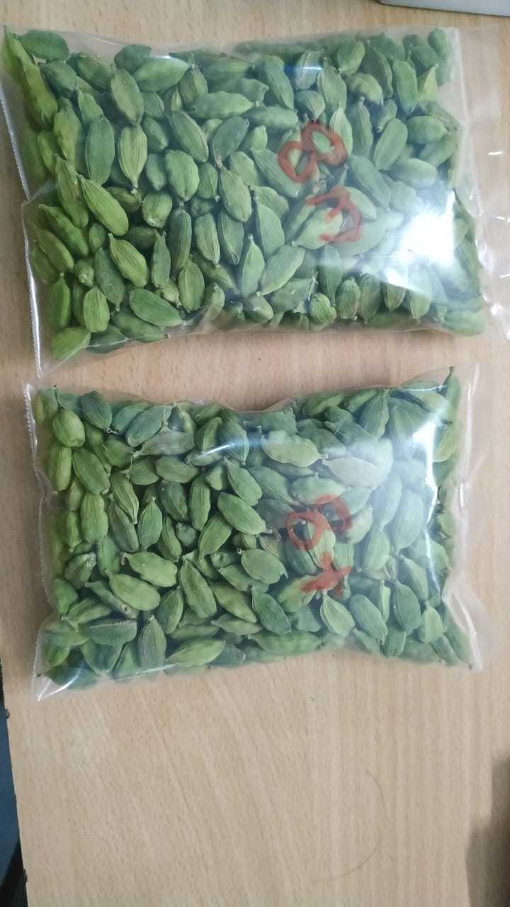 Natural Best Quality Fresh Green Cardamom Elachi Spice for Wholesale
