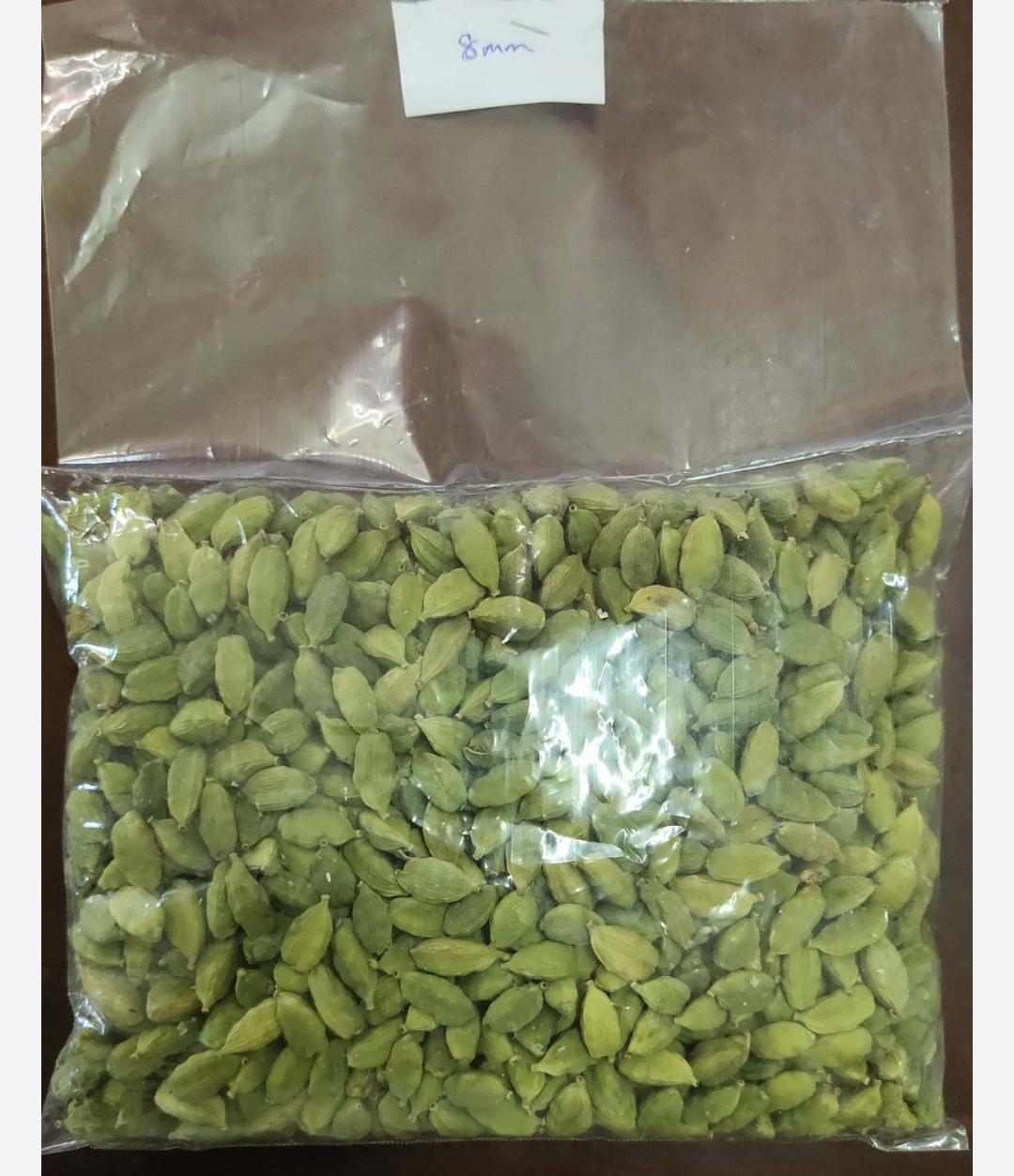 High quality Green Cardamom Elettaria cardamomum fruits