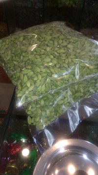 High quality Green Cardamom Elettaria cardamomum fruits