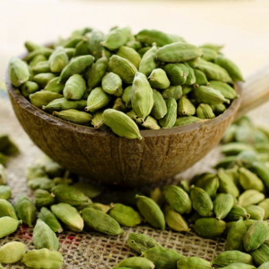 High quality Green Cardamom Elettaria cardamomum fruits