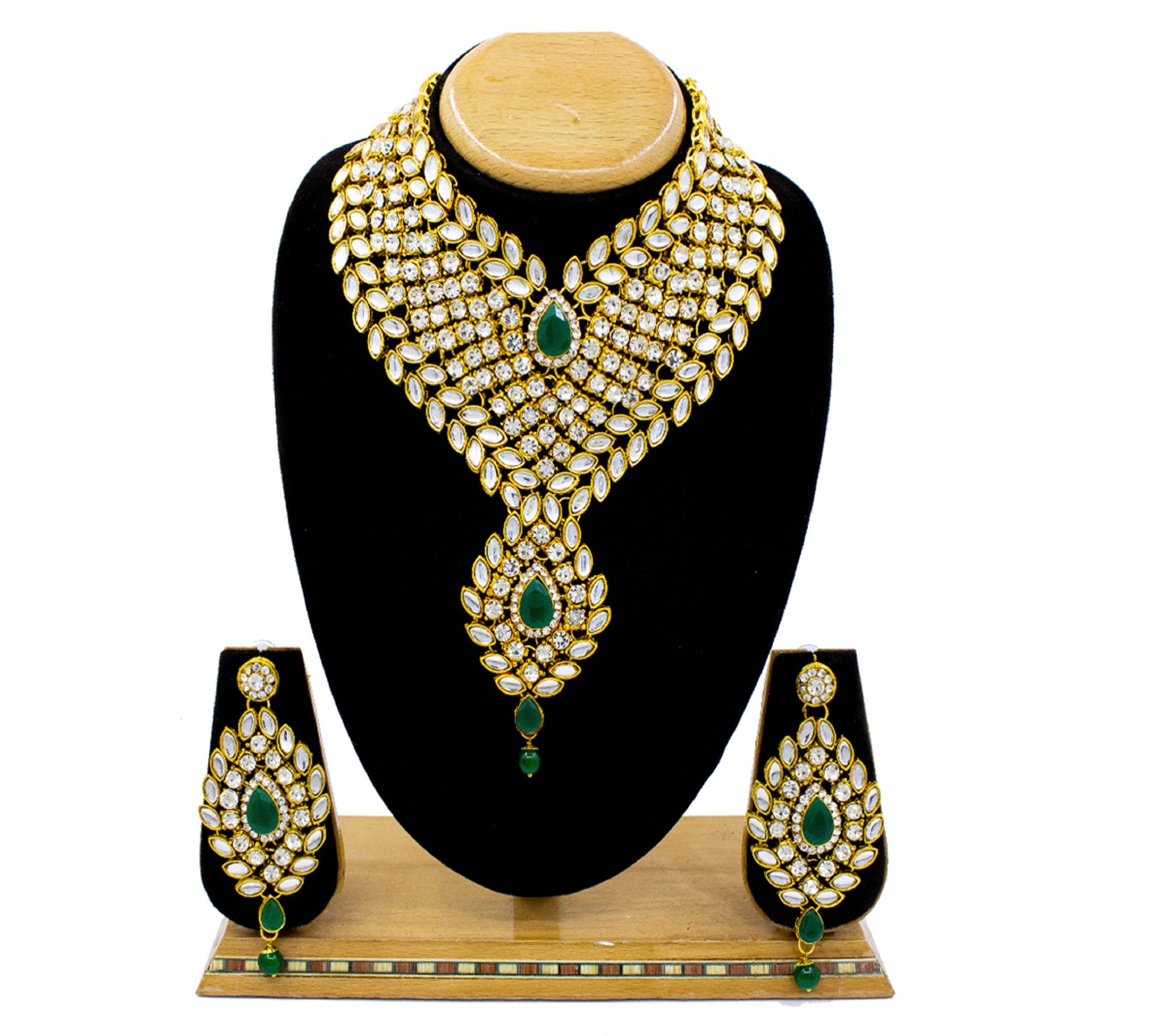 Attractive New Design Gold Plated Necklace Set For Women (Green and White)