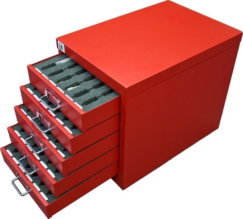 Column Storage Cabinet Application: Pharmaceutical Laboratory Research Education