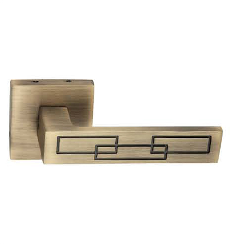 BR 1019 Brass Rose Handle