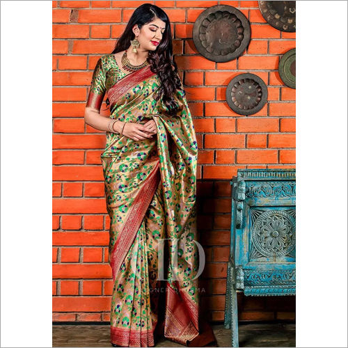 Ladies Gold Designer Soft Blend Banarasi Silk Saree With Rich Pallu 