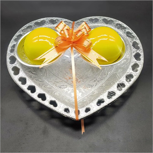 Dil Shaped Tray With Two Bowl