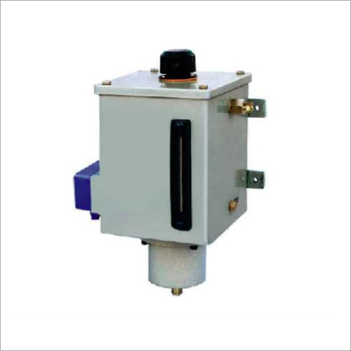 Pneumatic Hand Operated Piston Pump - 3 Litre Capacity, 6cc Discharge Per Stroke, Grey Color | High Durability, Impeccable Performance for Lubrication Systems
