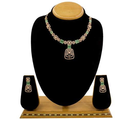 Beautiful Simple Design Amerian Diamond Necklace Set