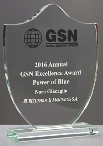 Printed Finely Crafted Modern Look Attractive Design Glass Trophies