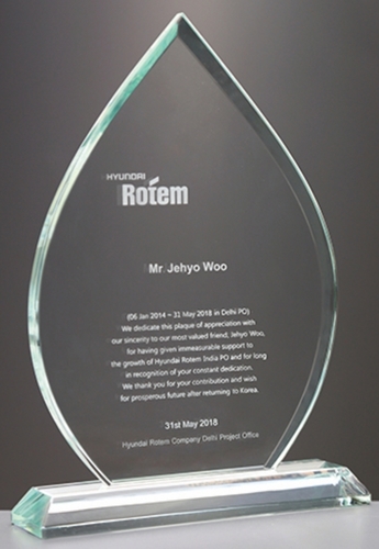 Glossy Finely Crafted Printed Modern Look Glass Trophy For College, Office, School Award Functions