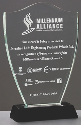 Transparent Elegant Design Perfectly Finished Glass Trophies For Award Ceremony