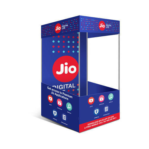 Roll Up Banner Standee