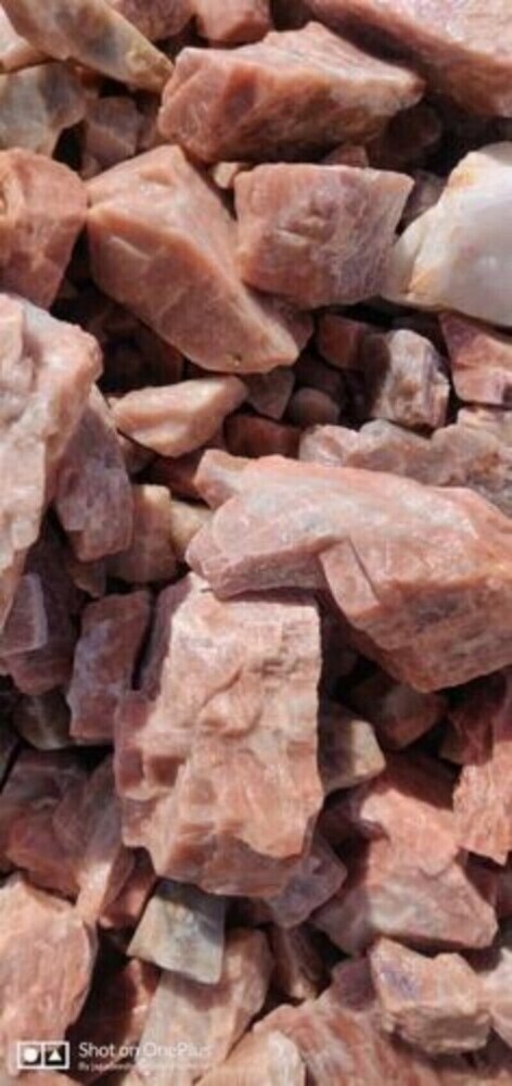 Indian Potash Feldspar - Bulk Mineral Rock | Pink, K2O Al2O3 SiO2, Density 2.56 g/cm³, <1% Moisture, Variable Particle Size, Ideal for Ceramics & Glass