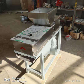 SD-200 Roasting Peanut Skin Peeling Machine