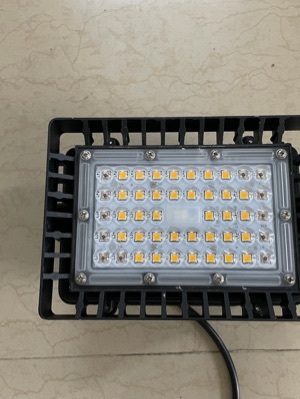 150W LED FLOOD LIGHT