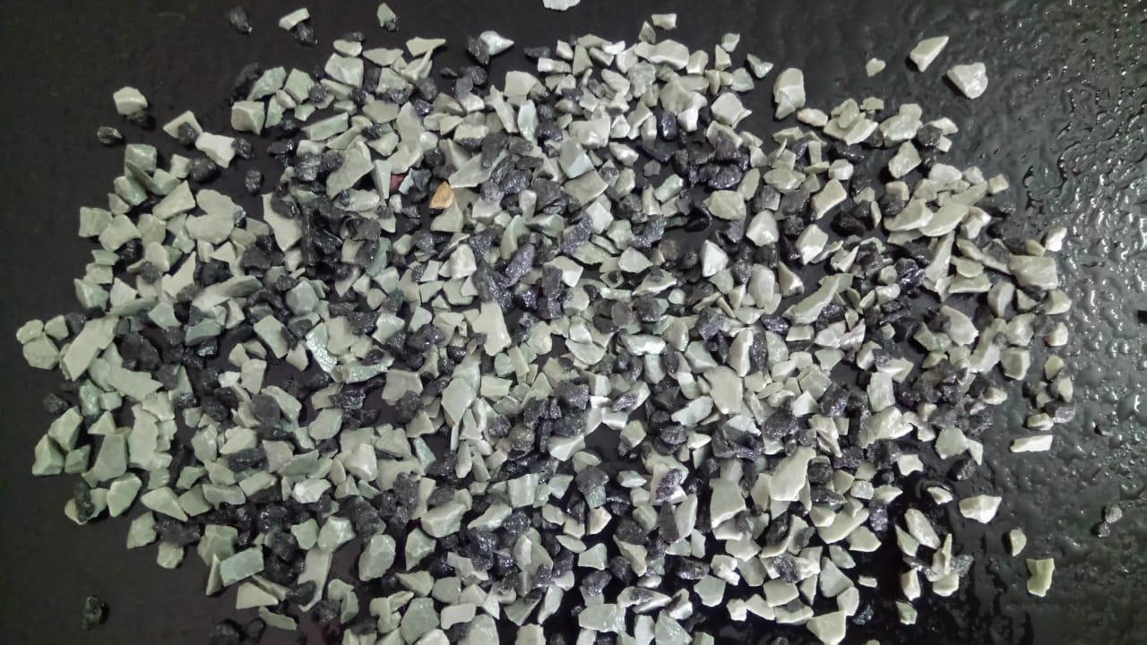 Multi Color Various Sizes Black Granite Crushed Stone Chips For Epoxy Terrazzo Flooring