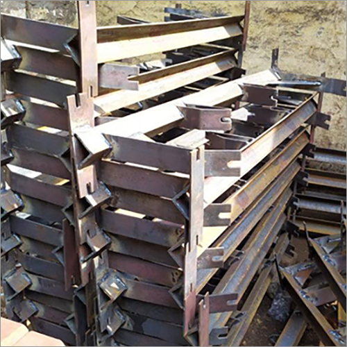 Conveyor Bracket - Metal, Different Sizes Available | Ideal for Industrial Usage