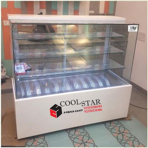 Cake Pasty Display Counter