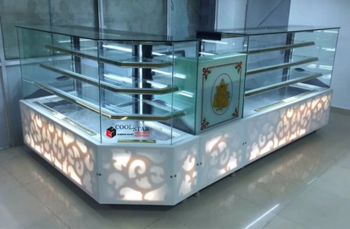 Sweet Display Counter 8