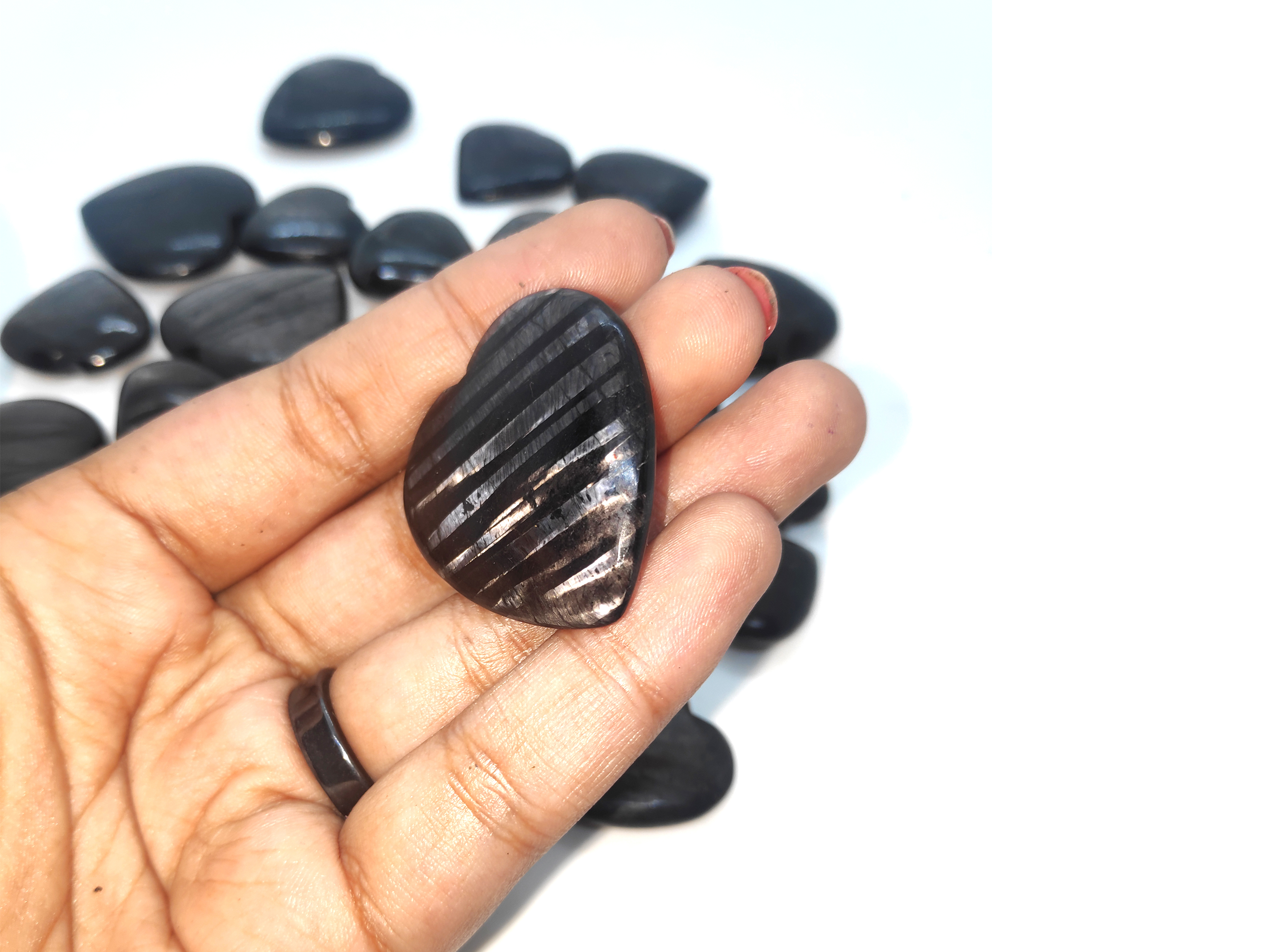 Hypersthene Hearts