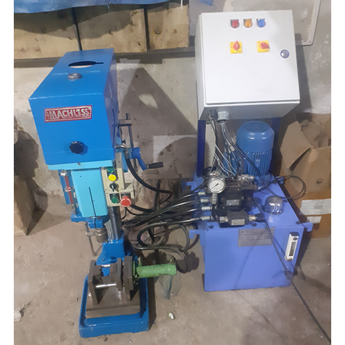 Hydraulic Drilling Machine With Clamping