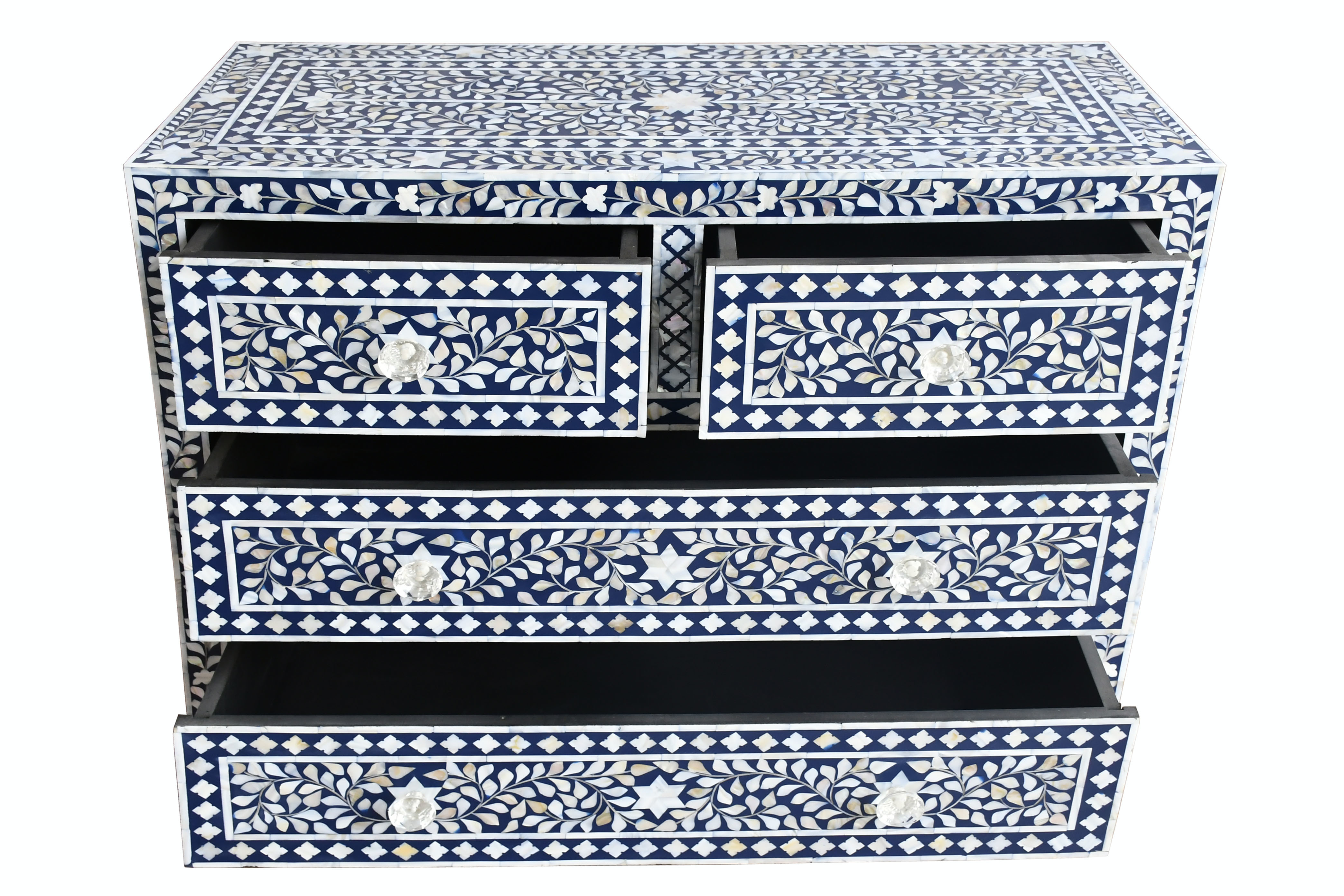 Chest With 4 Drawer