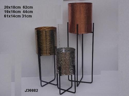 Hammered Aluminum Floor Vase And Pot Height: 20  Centimeter (Cm)