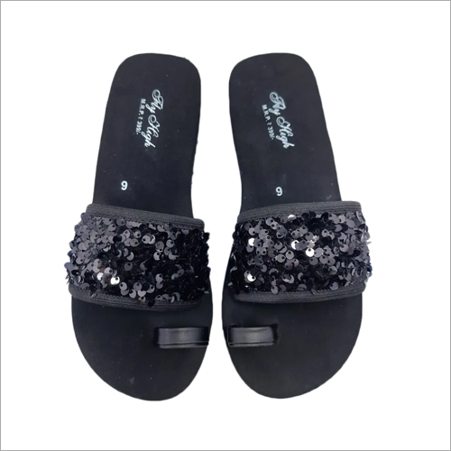 Rubber Ladies Fancy Black Slipper