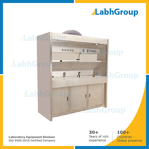 Workstation for pathology laboratory