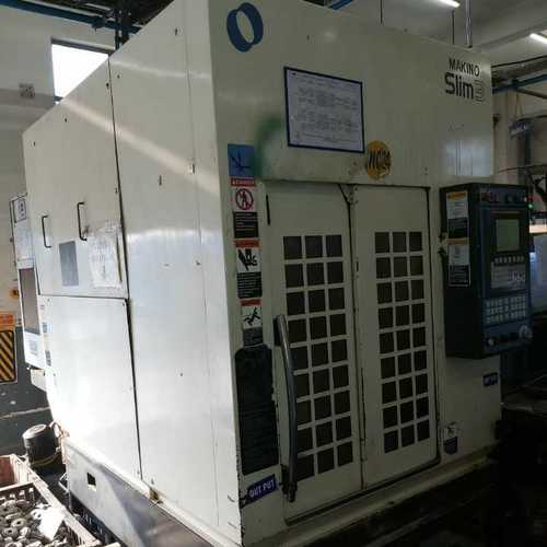 Automatic Makino Used Vertical Machining Center 2013 Model