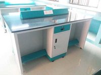 Laboratory Instrument Table