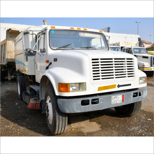 International 4700 Sweeper Truck