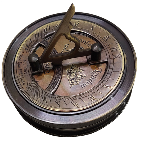 Black And Gold Antique Koem Compass Height: 3Inch Inch (In)