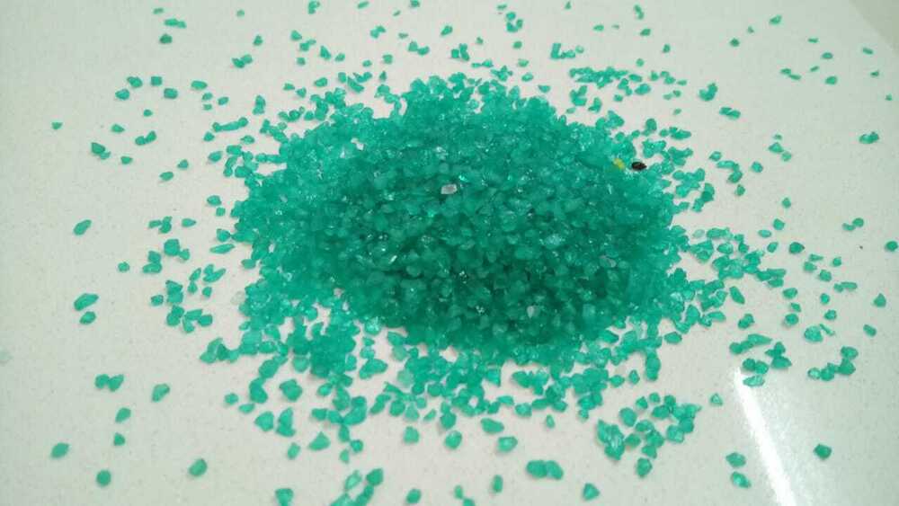 Recycled Crushed Glass Natural Color Crushed Stone Chips for Terrazzo Flooring